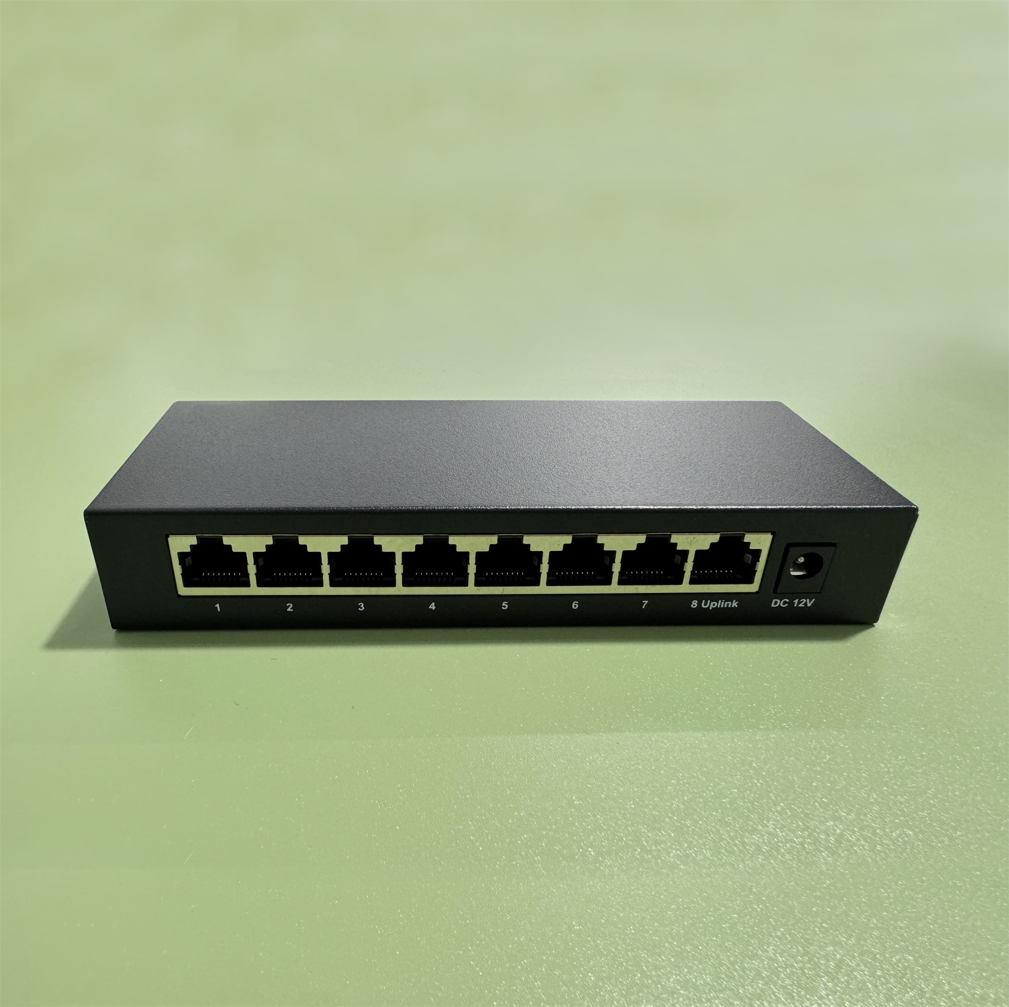 BDcom 8- port Gigabit RJ45 Unmanaged Switch