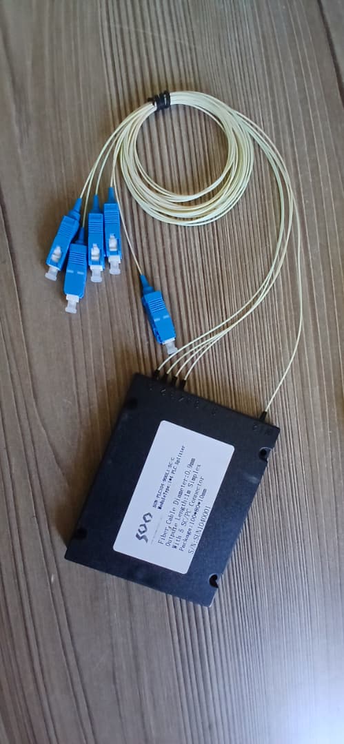  Fiber Optic Splitter with 5 SC/PC 0.9mm (1x4) - Image 2