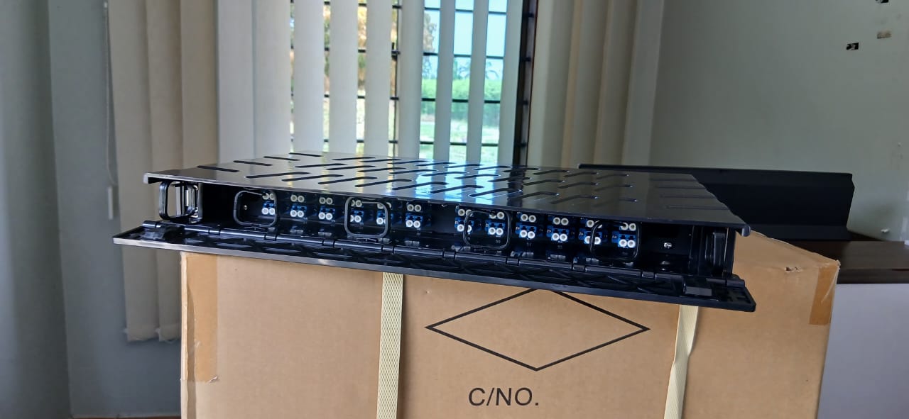 DINTEK 24 Port 1U LC/UPC Sliding Patch Panel & Plastic Enclosure (LC/UPC-Duplex) - Image 4