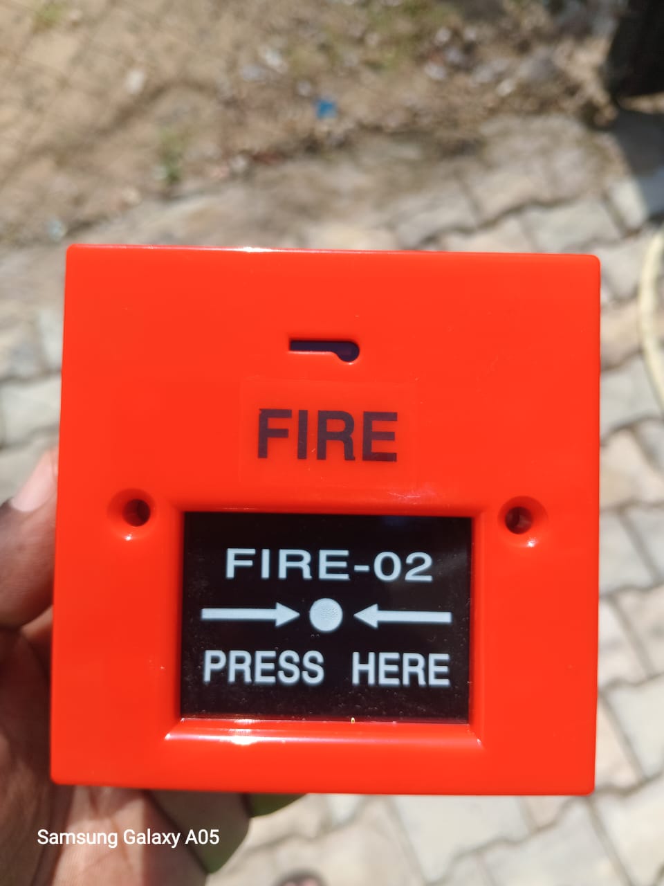Emergency button resettable with key (Red)